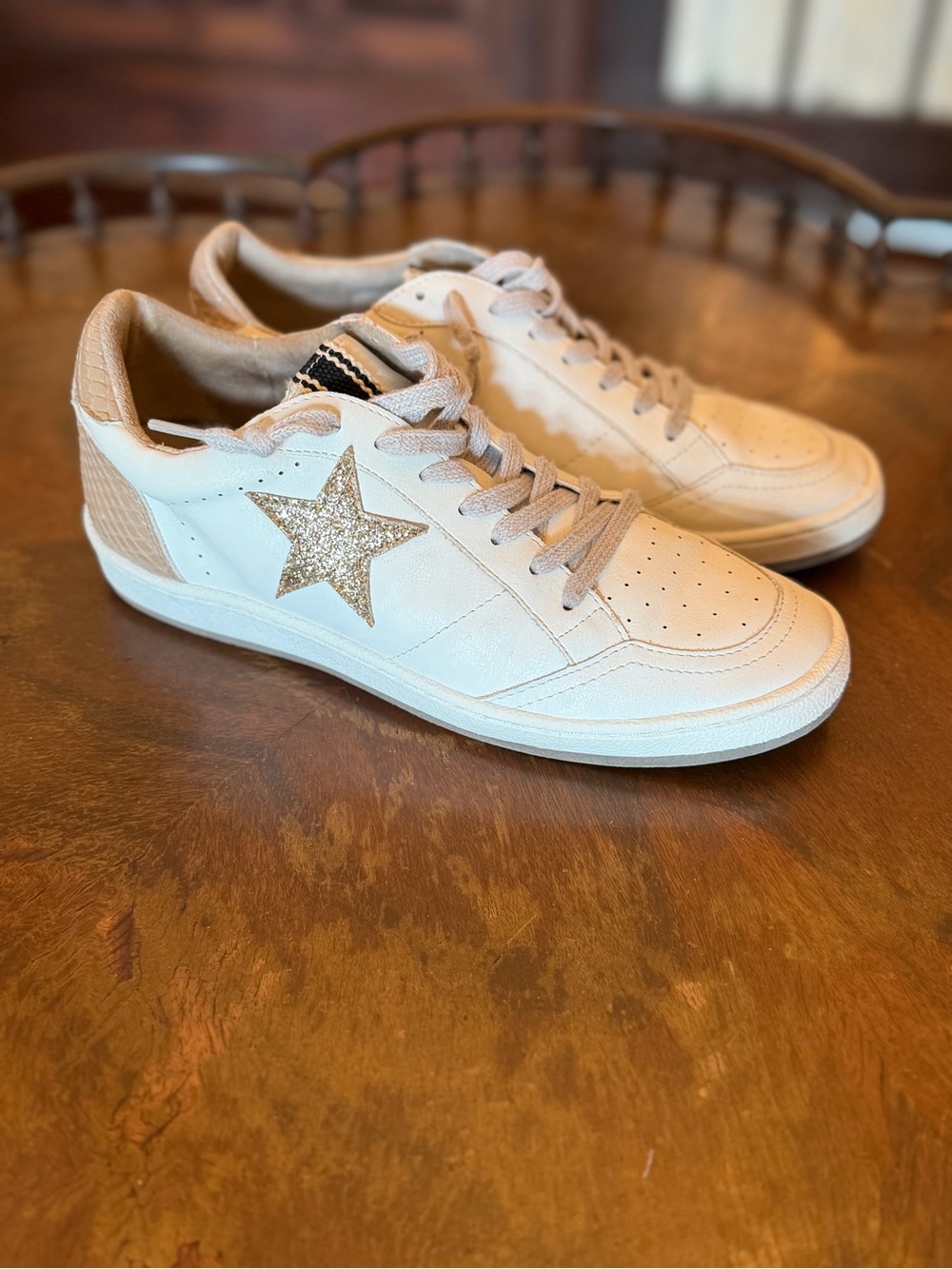 ShuShop Paz Kids Gold Glitter Star Taupe Snake Sneakers Size 5